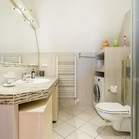 Przytulny Apartament W Zielonej Okolicy Z Widokiem Na Gory By Noclegi Renters Daire
